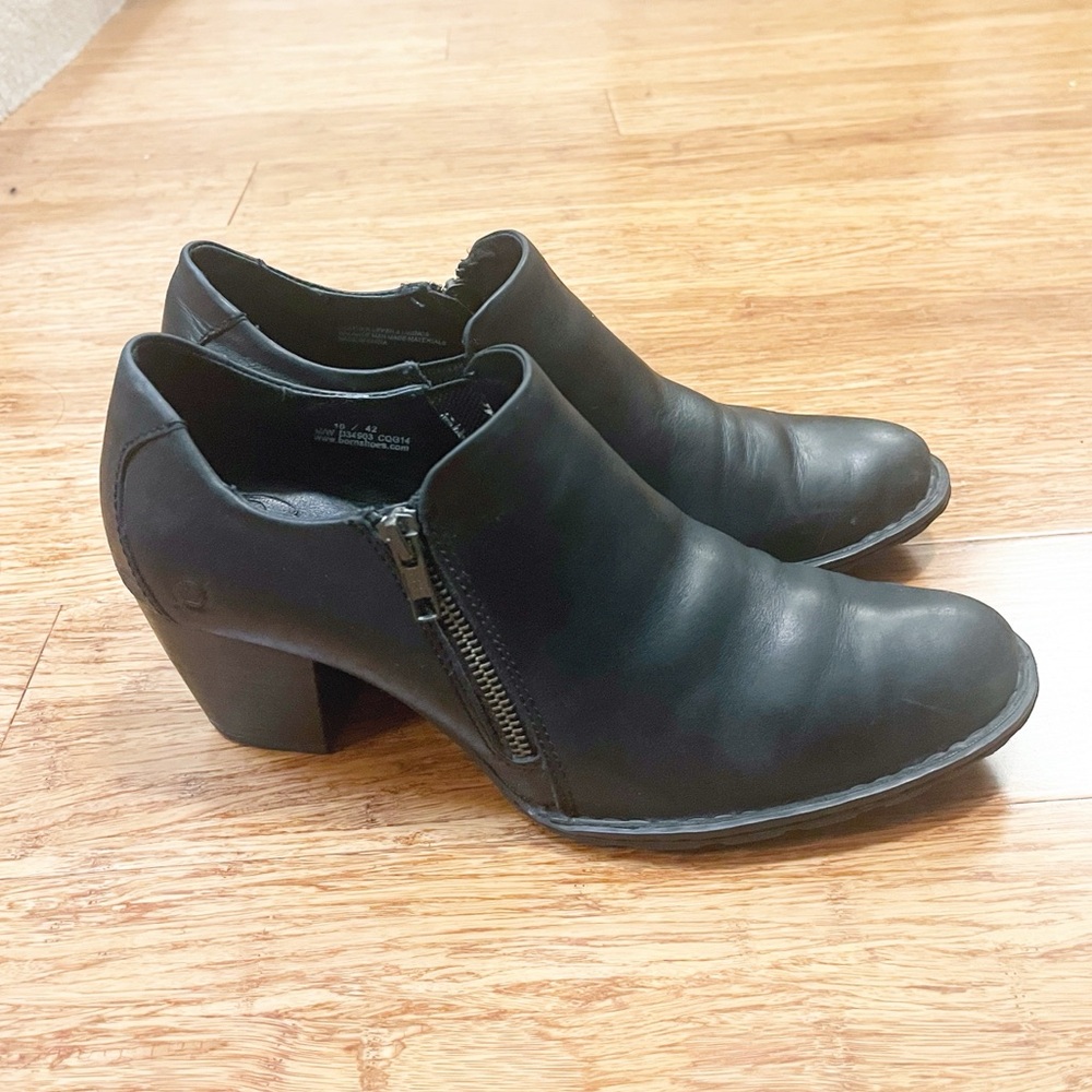 Born Black Leather Ankle Booties – Side Zip – Stacked Heel – Women’s Size 10 - Picture 12 of 15